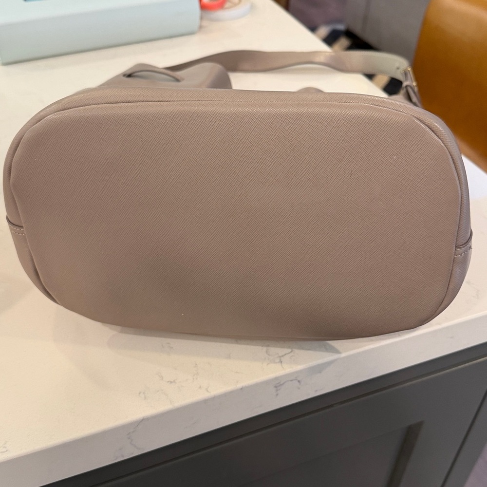 Cuyana Taupe Bucket Bag - Picture 5 of 8